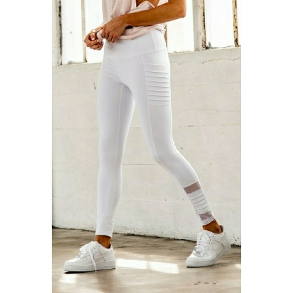 NWT-WHITE MOTO LEGGINGS w/RIBBD POCKETS & ACCENTS - Picture 3 of 7